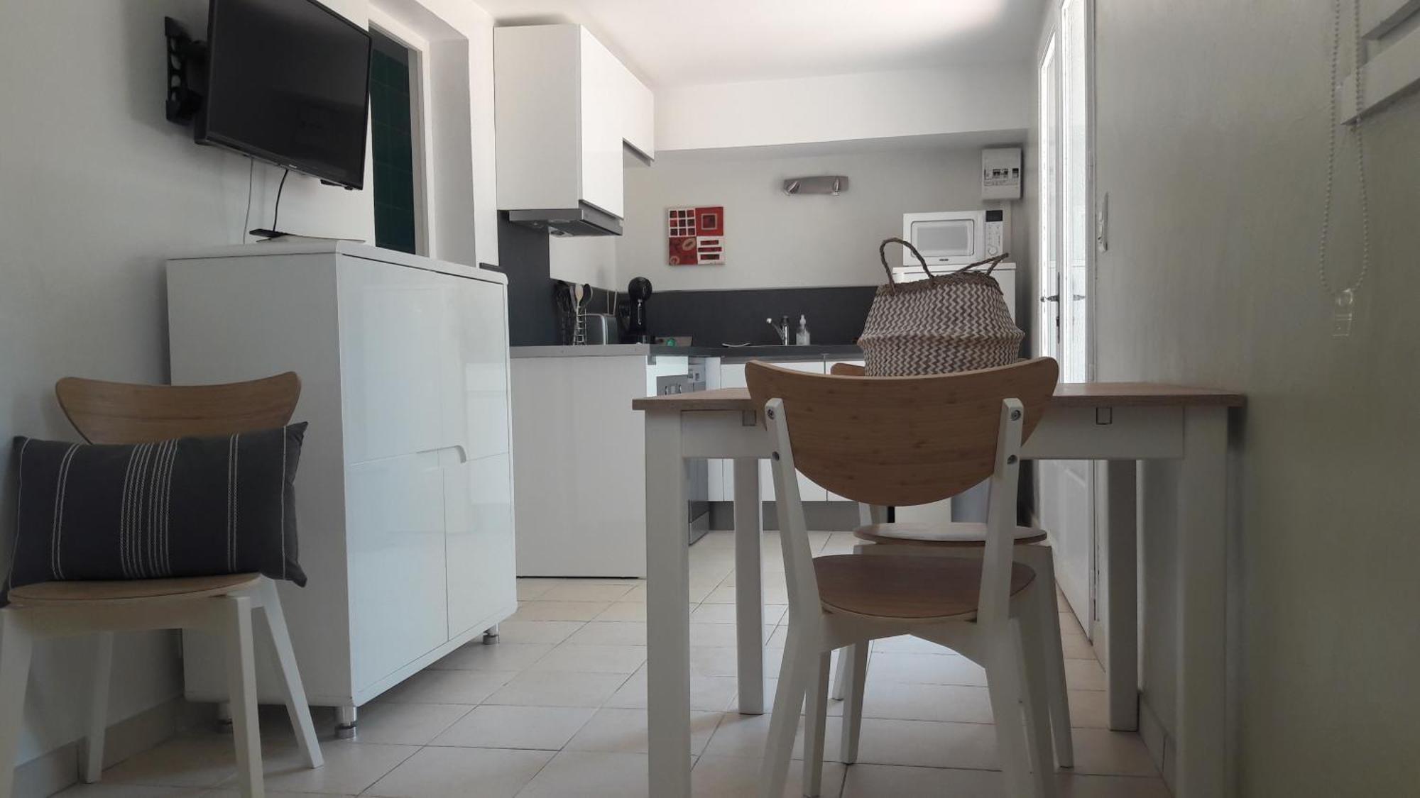 לה באסט Une Pause En Provence מראה חיצוני תמונה